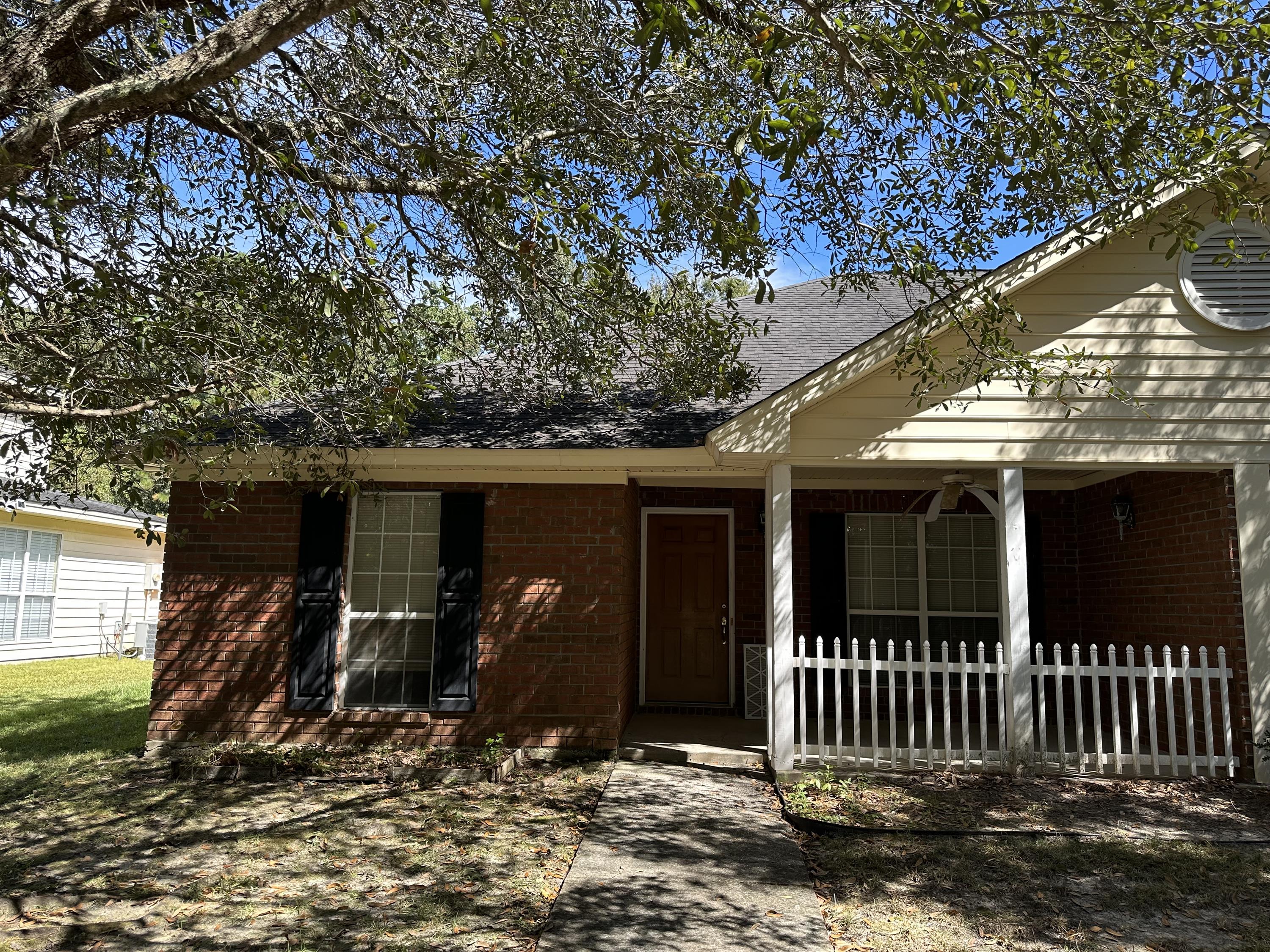 106 Trellis Way